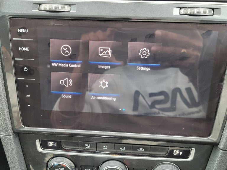  Volkswagen Golf 35.8kWh e-Golf Auto 5dr Electric Automatic