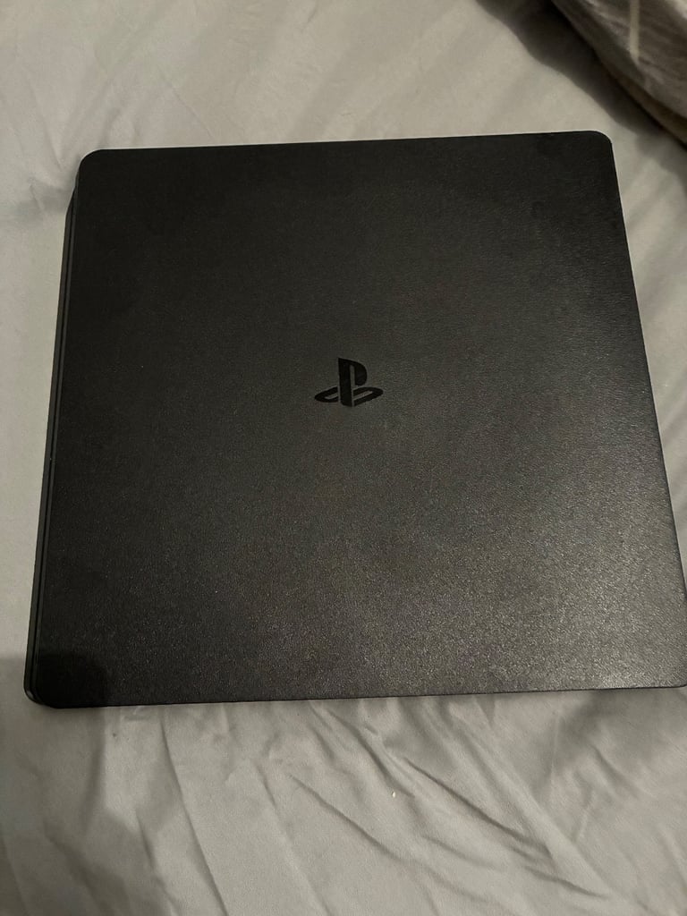 PS4 1TB Slim
