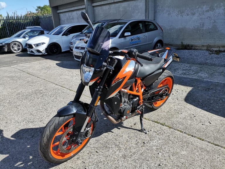 2016 16 KTM DUKE 690 R 16 MY AKRAPOVIC EXHAUST LC4 NAKED ROADSTER 690R SPEC