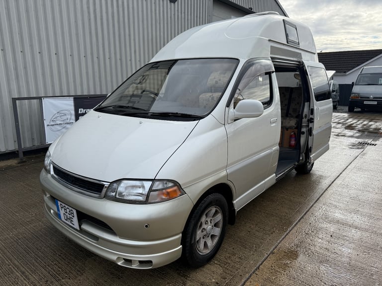 1997 Toyota Granvia Wellhouse 2.7 Petrol Automatic Camper Van 4 Berth