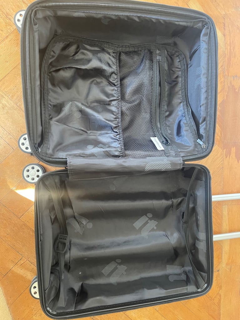IT Suitcase (slight damage) Hand Luggage 