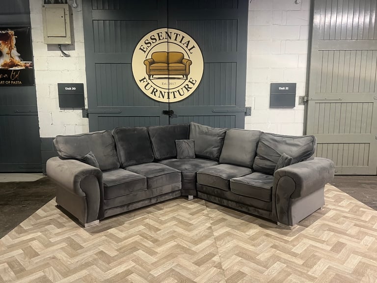 High quality grey L shape sofa, FREE DELIVERY 