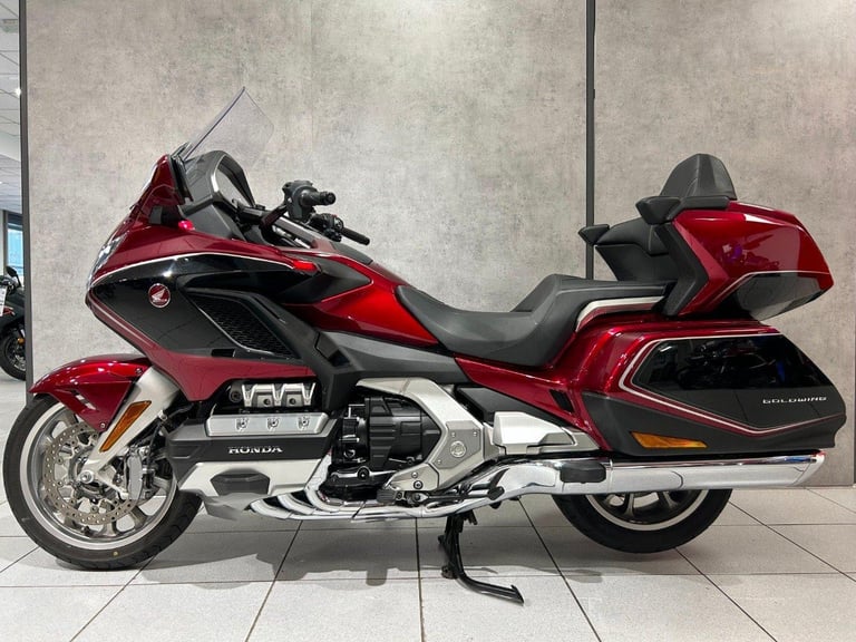 image for 2021 Honda Goldwing GL1800 Tour DCT - 8575 miles - STUNNING!!