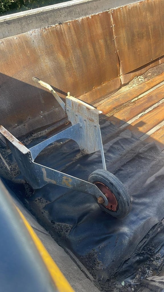 2016 (66) LEYLAND DAF CF370 GRITTER / CUTHBERTSON MPB. WALKING FLOOR