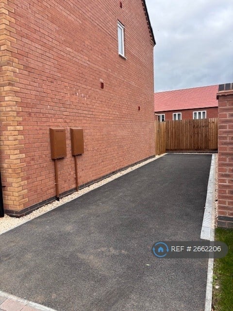 3 bedroom house in Limetree Way, Leicester, LE7 (3 bed) (#2662206)