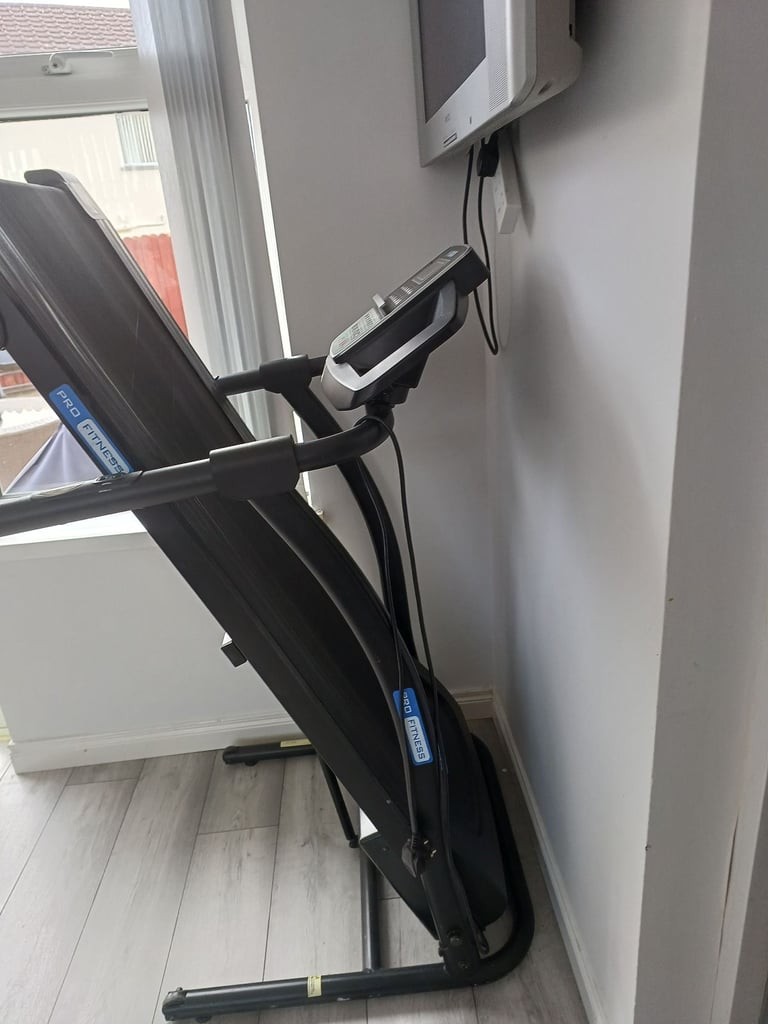 Pro fittness treadmill