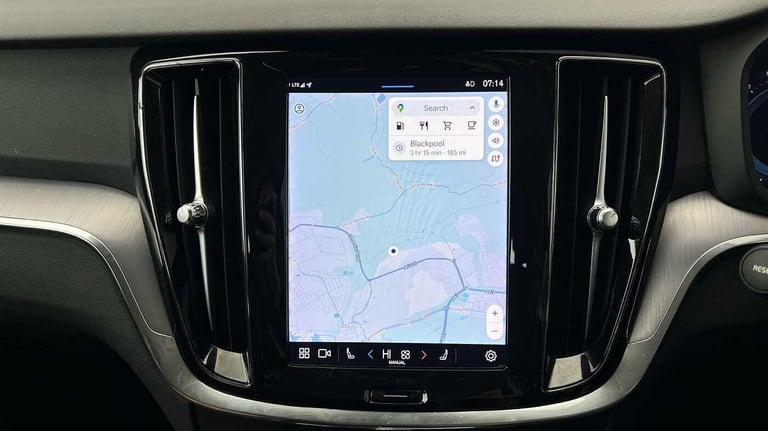 2022 Volvo V60 Core, B3 mild hybrid, Petrol ESTATE Petrol/Electric Hybrid Automatic