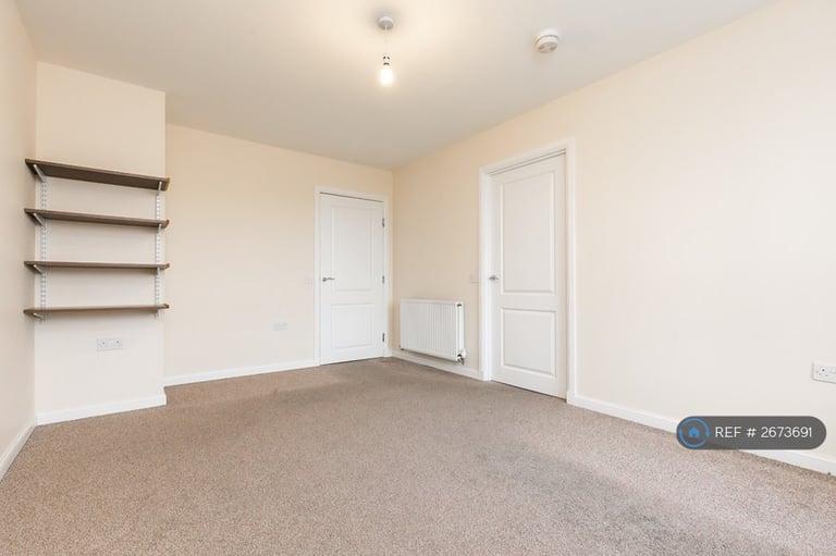 2 bedroom flat in Burnside Road, Dyce, Aberdeen, AB21 (2 bed) (#2673691)