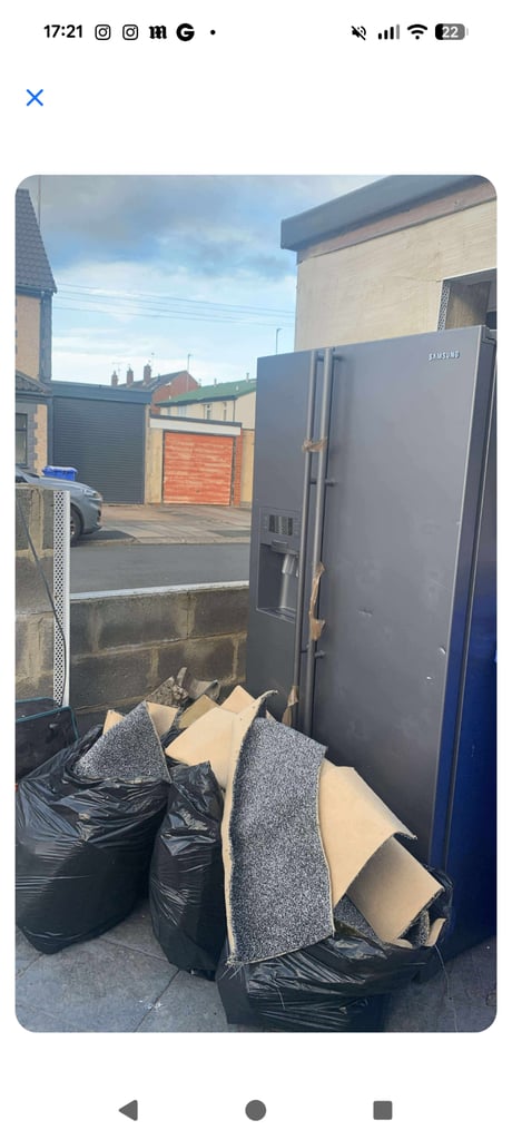 Samsung fridge freezer delivered tomorrow works has ABIT of noise but not very loud £50 delivered