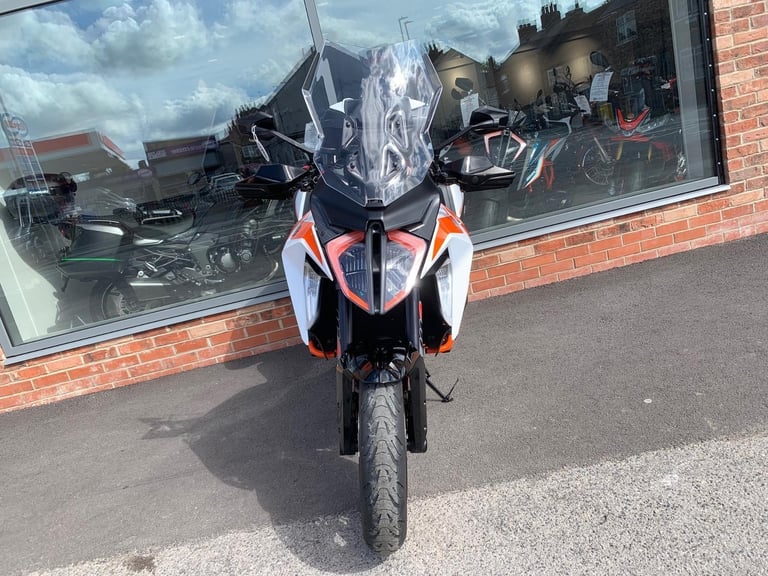 KTM 1290 SUPERDUKE GT - FULL KTM LUGGAGE - 2 YEAR WARRANTY