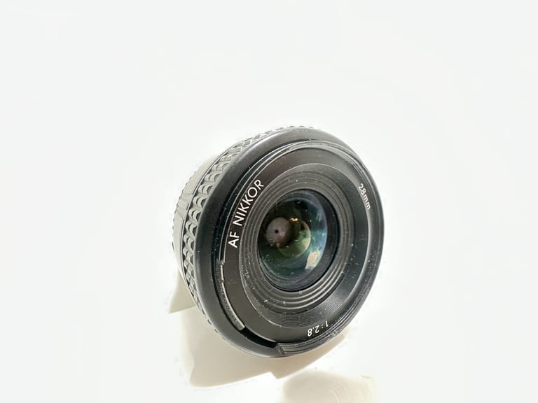 Nikkon AF Nikkor 28mm Lens