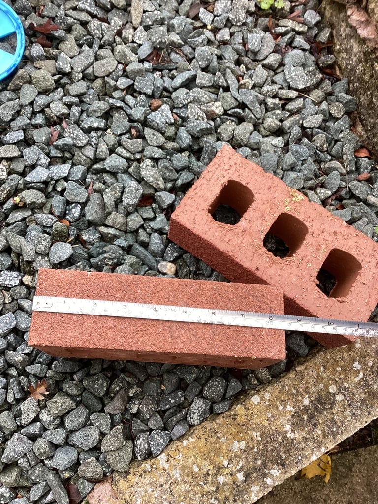 158 Red bricks