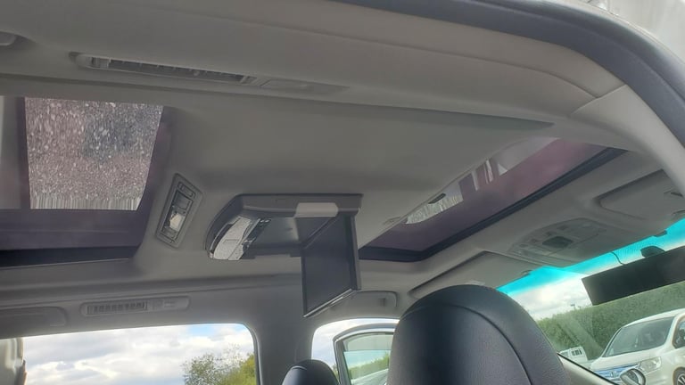 Toyota vellfire gs 2.4 auto white fresh japanese import 7 seater sunroofs 2013