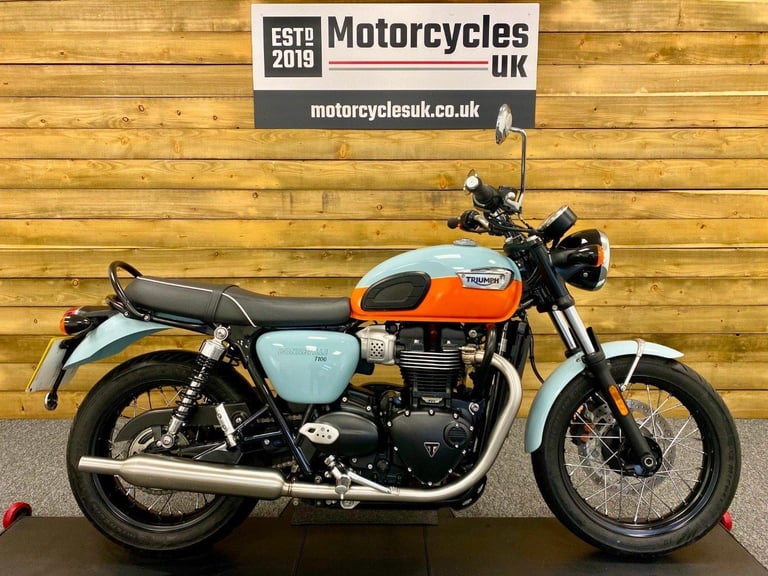 image for 2023 TRIUMPH BONNEVILLE T100, ONLY 3022 MILES, FSH, MERIDEN BLUE and TANGERINE