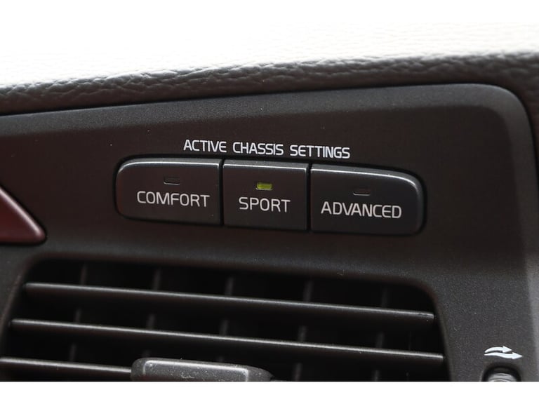 2025 Volvo V70 2.5T SE 5dr Geartronic [RTI NAV] Estate PETROL Automatic