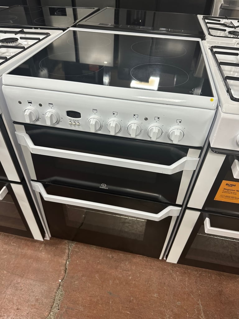 image for 60CM WHITE INDESIT ELECTRIC COOKER