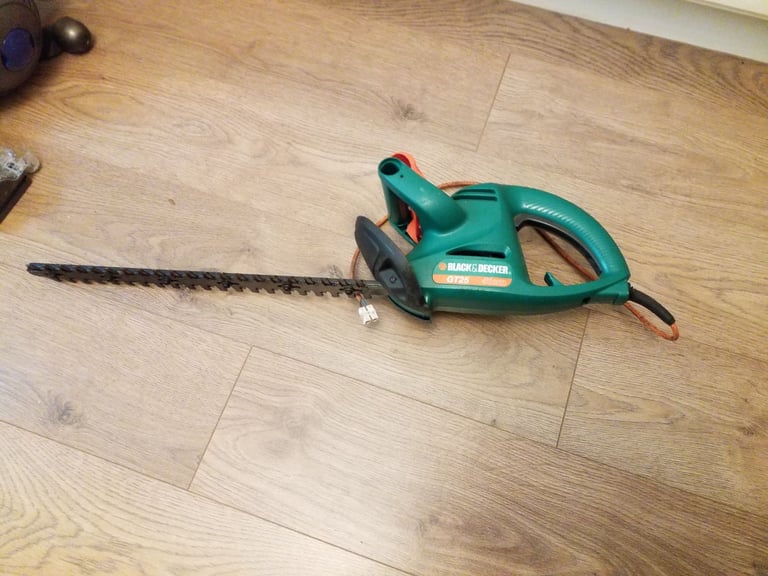 Black & Decker GT 25 hedge trimmer