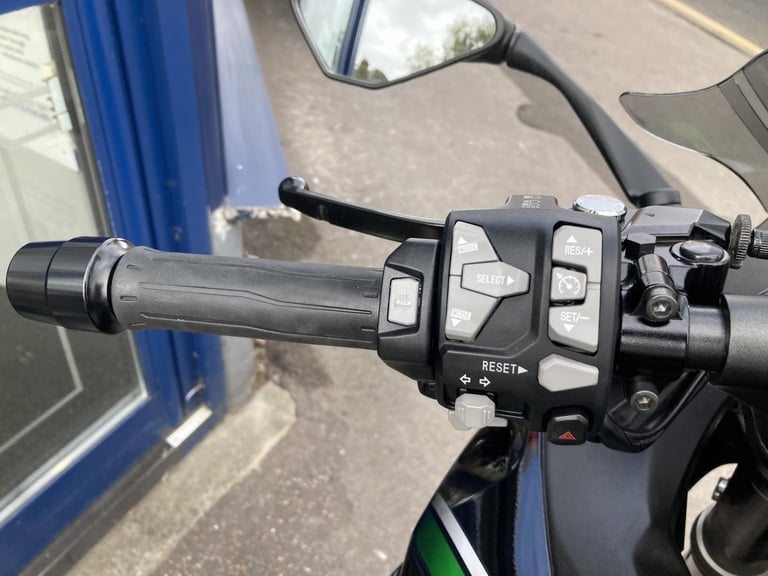 KAWASAKI PERFORMANCE TOURING EDITION - WITH FULL KAWASAKI SERVICE HISTORY 