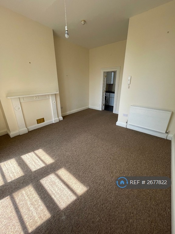 Studio flat in Haberfield House, Bristol, BS8 (#2677822)