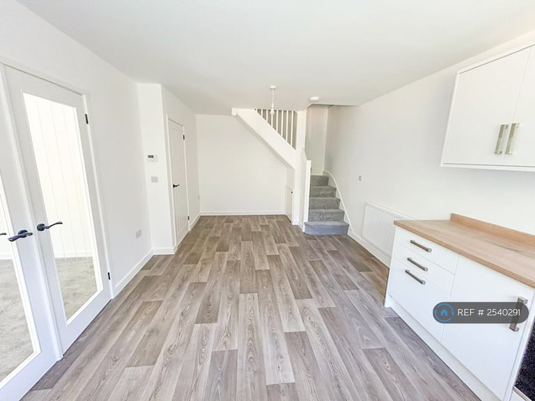 2 bedroom house in Hill Road, Sandford, Winscombe, BS25 (2 bed) (#2540291)