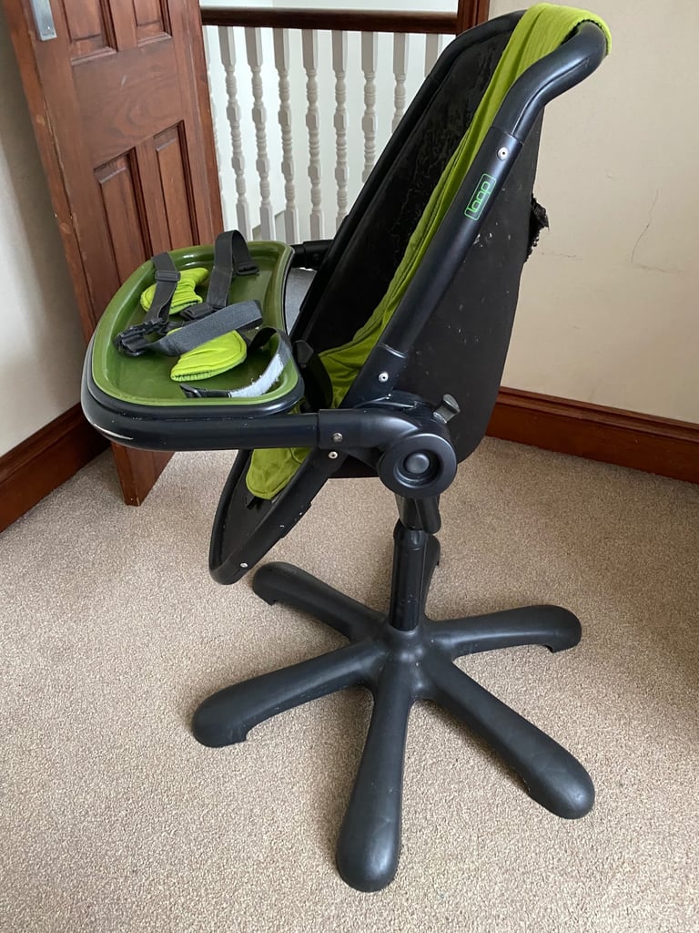 High Chair- Mamas and Papas 