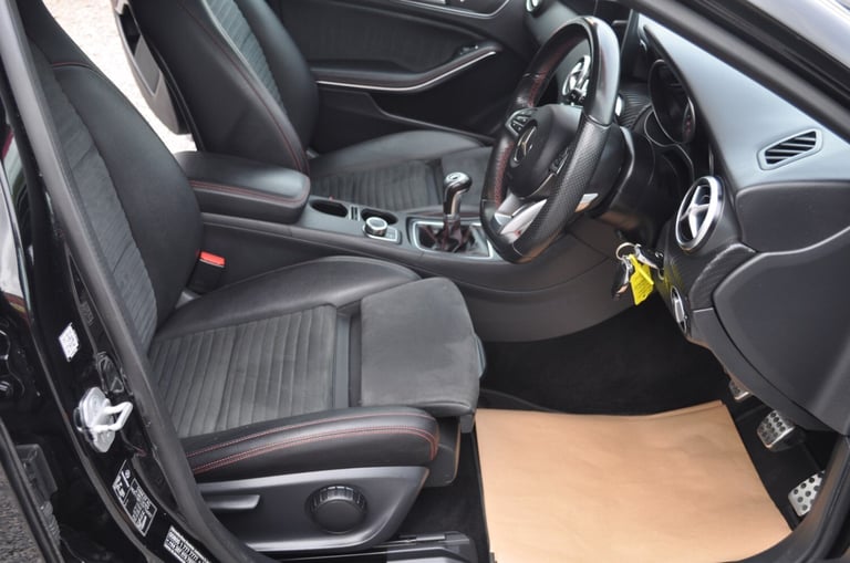 MERCEDES BENZ A180D AMG LINE 1 PREVIOUS OWNER 72MPG CAM BELT REVERSE CAM SAT NAV