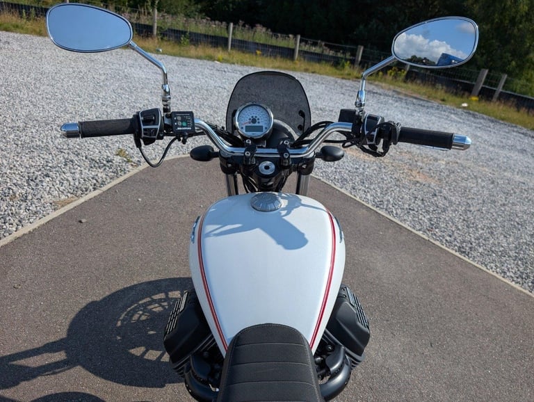 2018 MOTO GUZZI V9 ROAMER