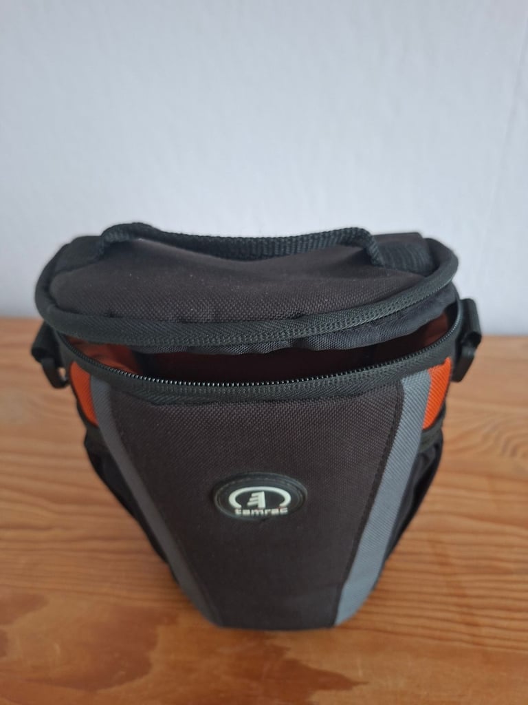 Tamrac Digital SLR camera case 