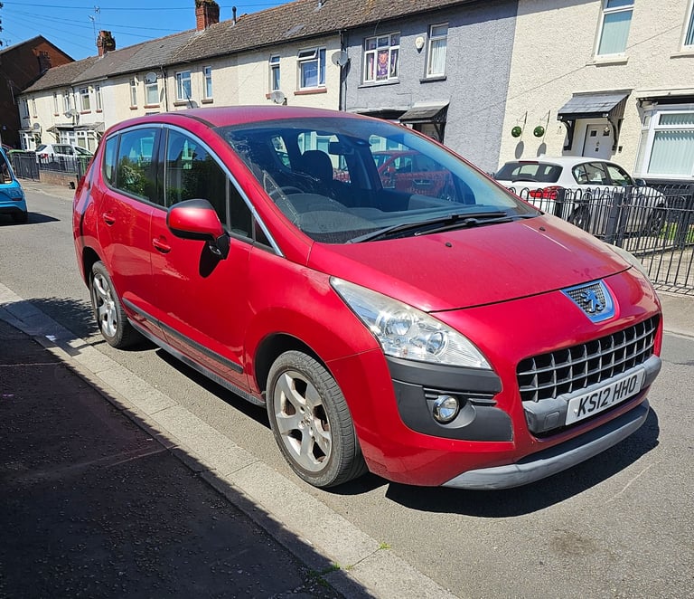 Peugeot 3008 1.6 E-HDI Active II Automatic 2012, 48000 miles, Long MOT, £35 Road Tax, 2 Keys, FSH