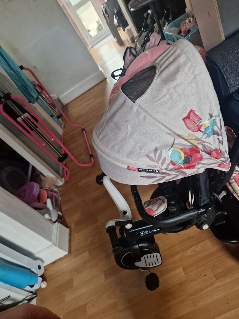 Almost New Girls’ Trike – Barely Used! £70 ono