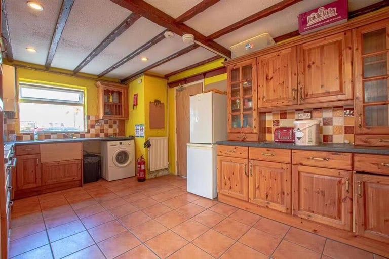 Beautiful double room in New market Road 