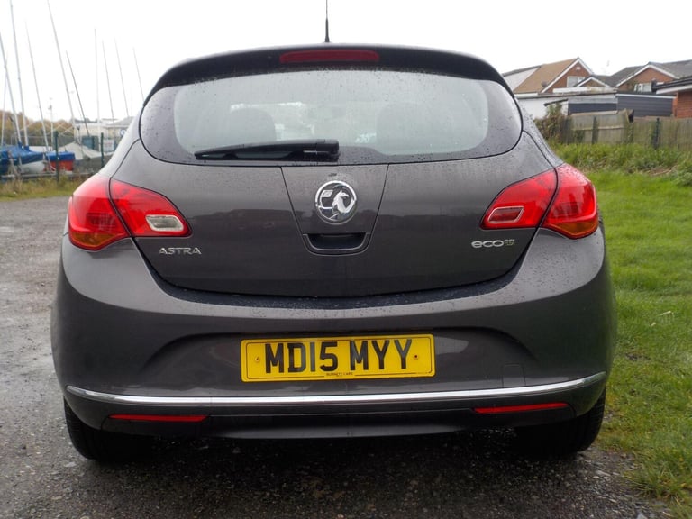2015 Vauxhall Astra 1.6 CDTi ecoFLEX 94g Design Euro 6 (s/s) 5dr HATCHBACK Diesel Manual