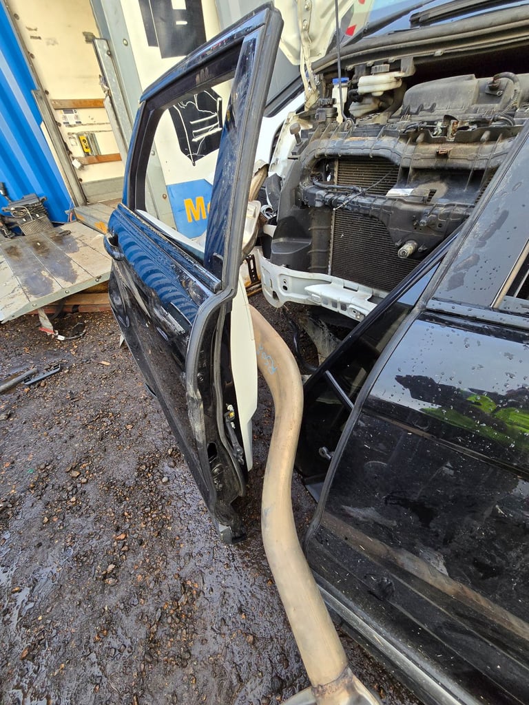 Range Rover Evoque Back Black Panel Rear Door Breaking Parts 
