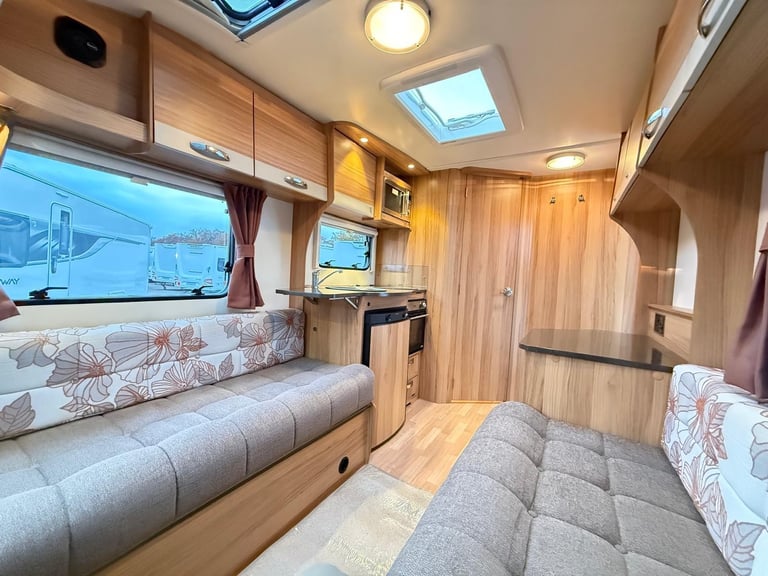 BAILEY PURSUIT 400-2 LIGHT WEIGHT CARAVAN WITH AUTO MOVER ..............NOW SOLD