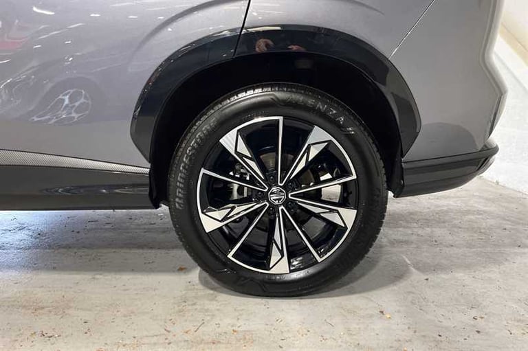 2025 MG MG HS 1.5 T-GDI Trophy SUV 5dr Petrol DCT Euro 6 (s/s) (169 ps) SUV Petrol Automatic