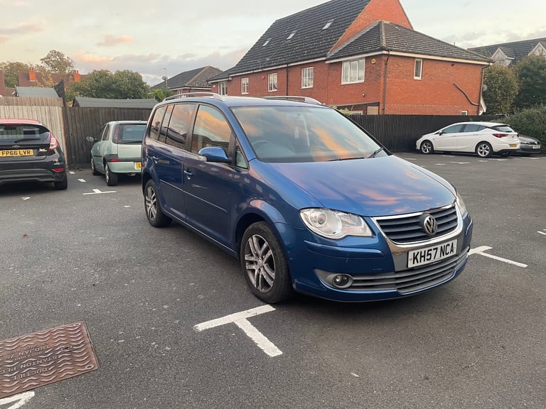Volkswagen TOURAN Auto 7 SEATER
