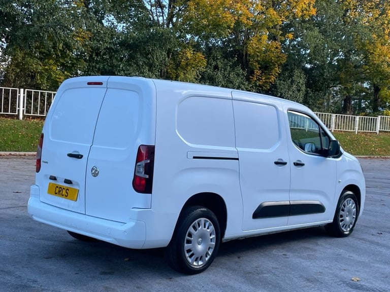 2020 Vauxhall Combo 2300 1.5 Turbo D 100ps H1 Sportive Van PANEL VAN DIESEL Manual