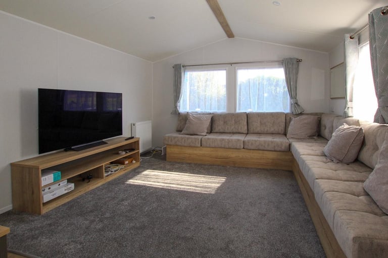 Willerby Midhurst 2024 static caravan + decking at New Beach, Dymchurch, Kent