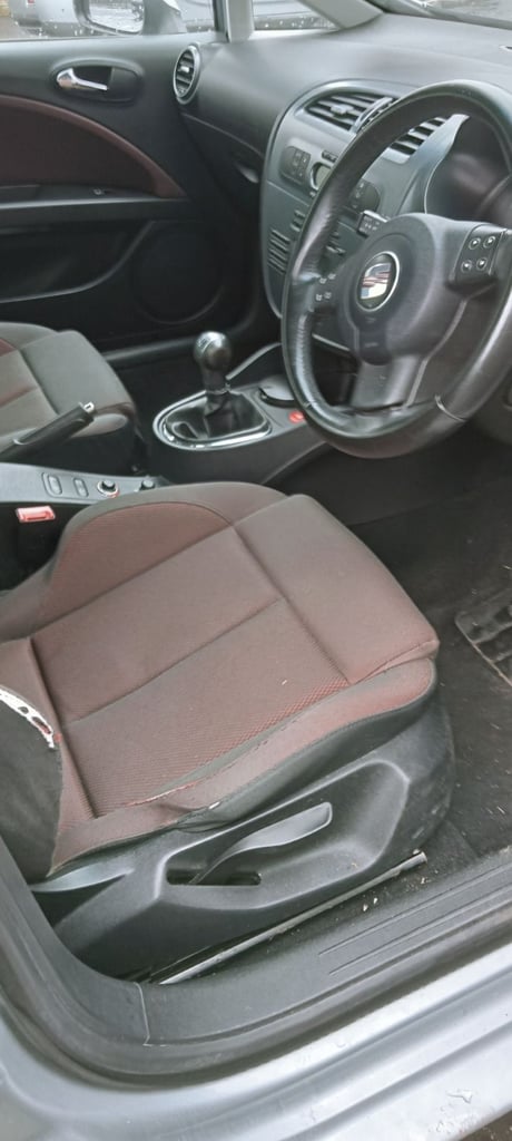 Seat Leon sport, comes with two keys and a full year MOT.