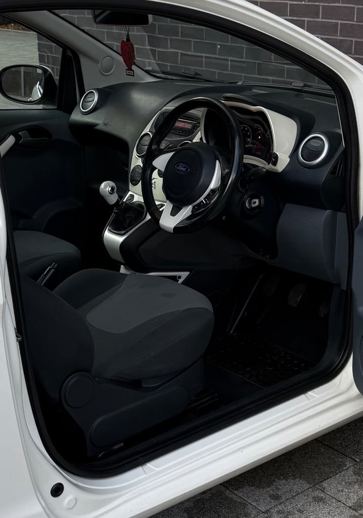 Ford, KA, Hatchback, 2013, Manual, 1248 (cc), 3 doors