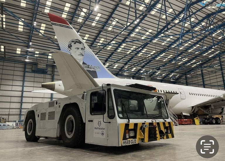 GMC STREET TRUCK Douglas DC10 Aircraft Tug 1991 Diesel SemiAutomatic in White