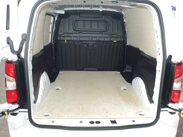 2024 Citroën Berlingo 1000 M Driver Edition BlueHDi 100PS S&S L1 Small Panel Van