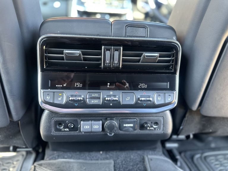 2024 74 TOYOTA LAND CRUISER 3.3L TWIN-TURBO DIESEL 300 V6 TD AUTO SAHARA ZX DIES