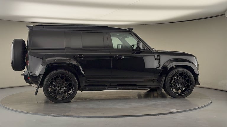 2025 Land Rover Defender 110 3.0 D250 MHEV X-Dynamic SE Hard Top SUV 5dr Diesel Auto 4WD MWB Euro...