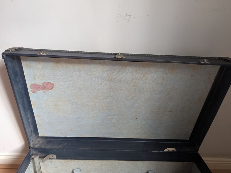 Antique WW1 Military Travelling Trunk Orderlee Suitcase Navy