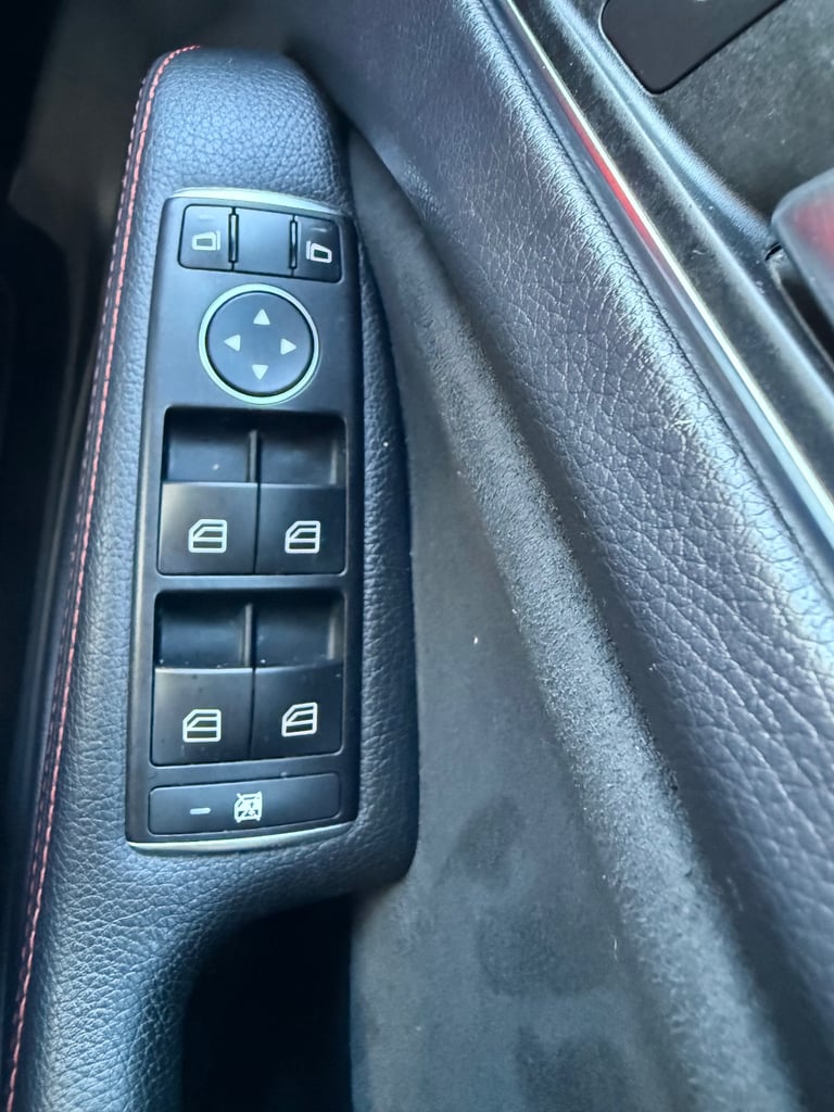 FULLY SERVICED £20 TAX ONE YEARS MOT HALF LEATHER