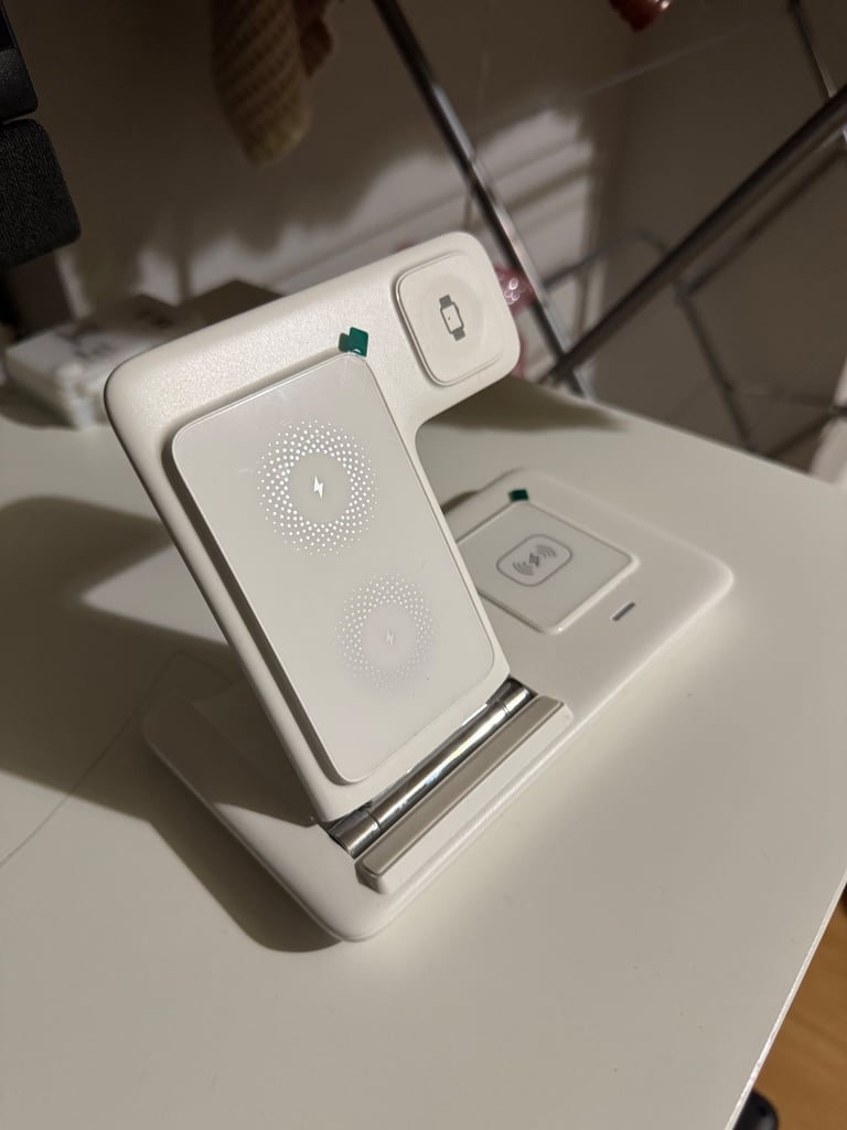 Wireless charging dock