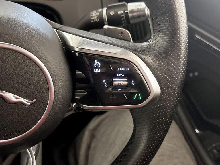 2022 Jaguar E-Pace 1.5 P300e 11.5kWh R-Dynamic SE Auto AWD Euro 6 (s/s) 5dr Automatic SUV Hybrid ...