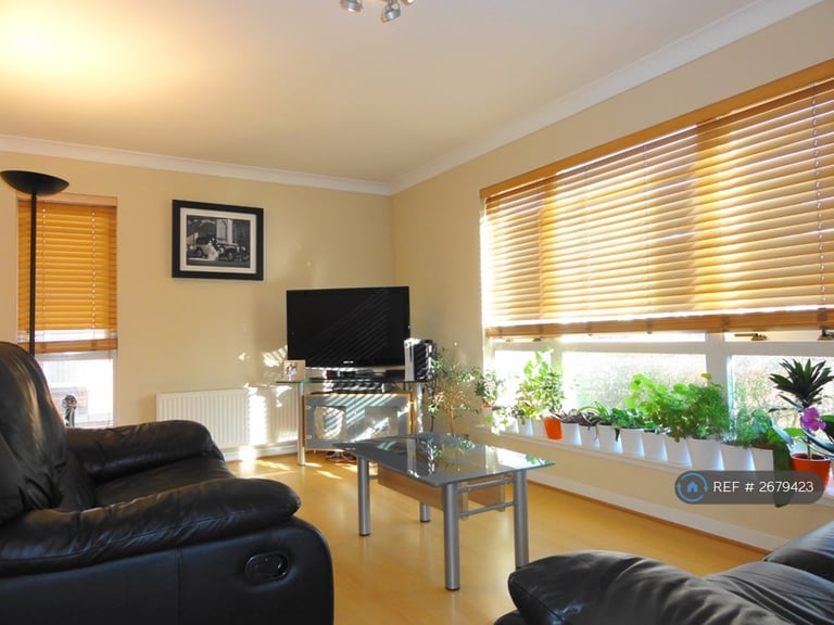 3 bedroom house in Strathblane Gardens, Glasgow, G13 (3 bed) (#2679423)