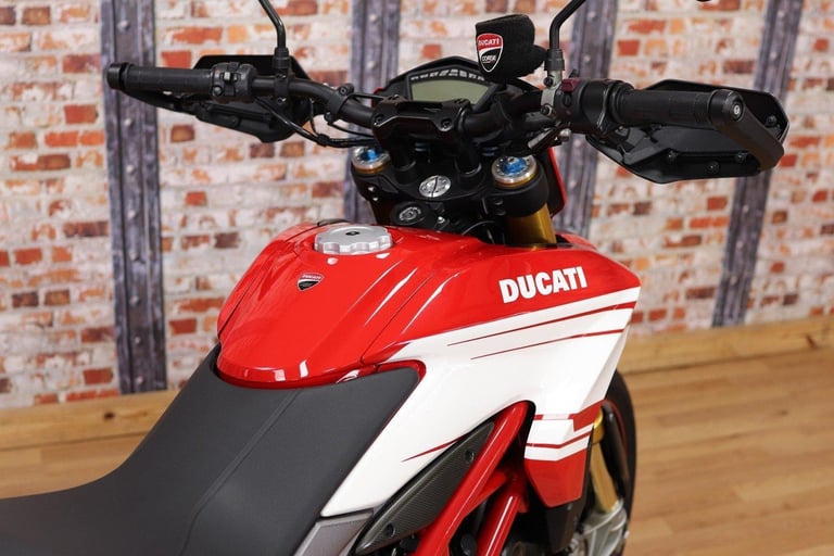 2016 DUCATI HYPERMOTARD 939 SP - ONLY 5,196 MILES! - SC PROJECT EXHAUST - SUPERB